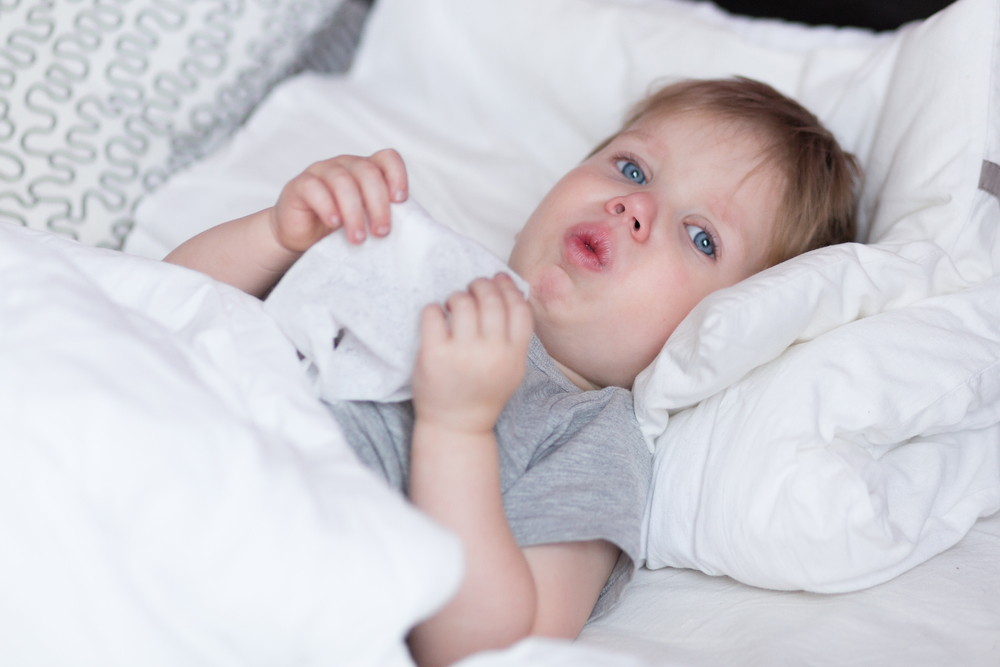 Чем лечить кашель у ребенка в домашних условиях
